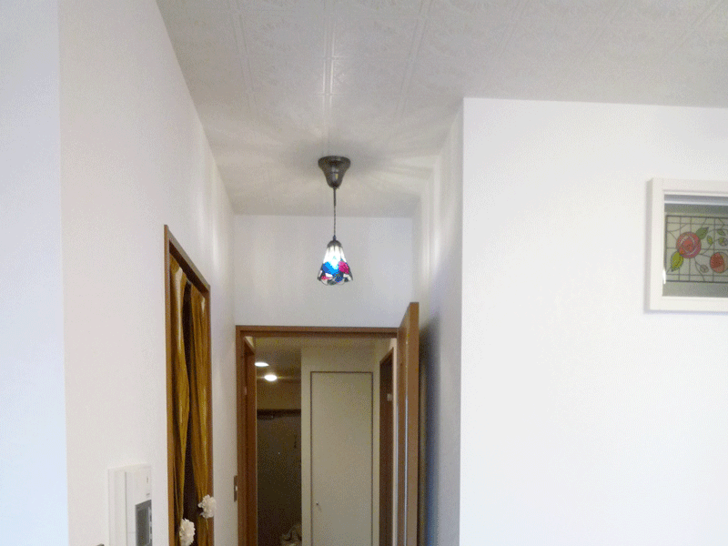 クロスでクラシカルアンティークなお部屋にアップグレード　港区I様邸